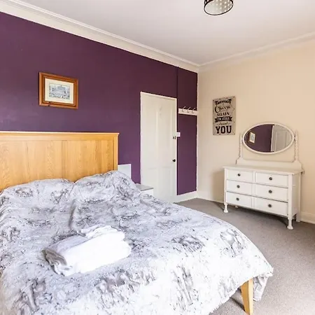 Park View House - Sleeps 6 York