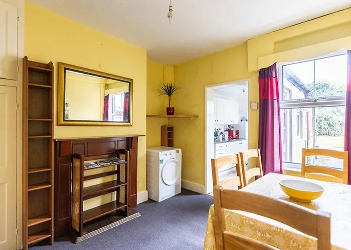 Park View House - Sleeps 6 * York