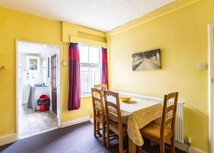 Park View House - Sleeps 6 * York